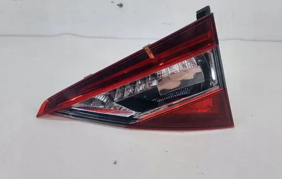 Skoda Superb B8 (3V) Rear/tail lights