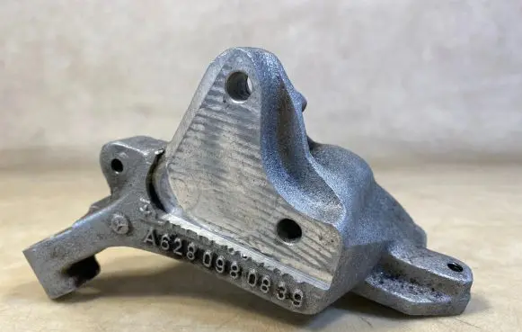 Mercedes-Benz G W461 W463 1st Gen Intercooler pipe mounting bracket A6280980839