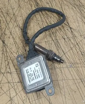 Mercedes-Benz S W222 Lambda probe sensor A0009053403