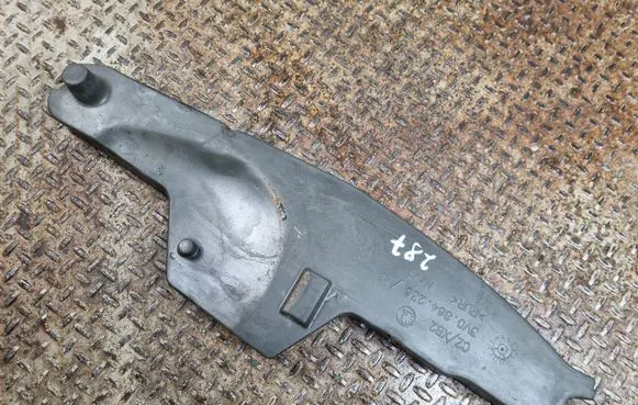 Skoda Superb B8 (3V) Fender foam support/seal 3V0821112B