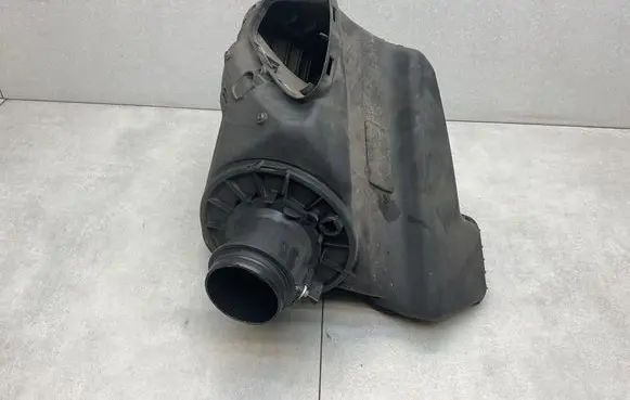 Audi A7 S7 4G Air filter box 4G0133843