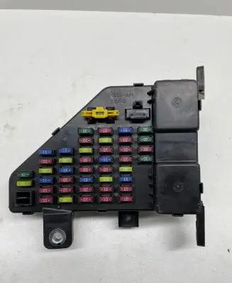 Hyundai Tucson JM Fuse module 911102E001 07132D AK6478