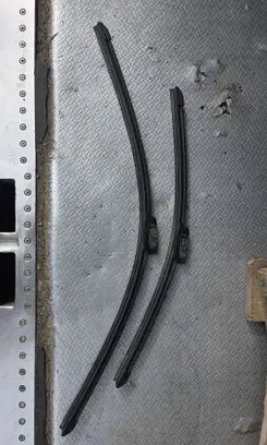 Opel Vivaro Windshield/front glass wiper blade 97036203