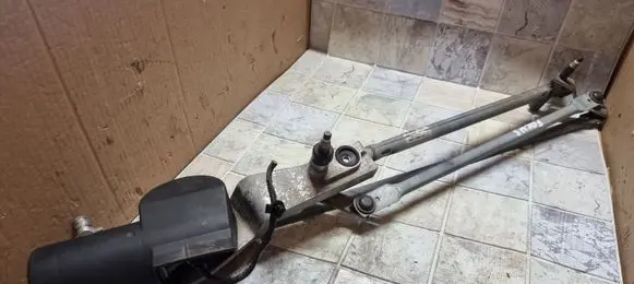 Ford Focus Front wiper linkage and motor XS4117504AH 3397020451 1395106486