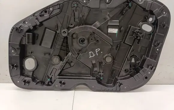 Front window lifting mechanism without motor