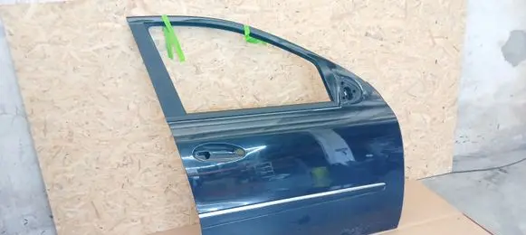 Mercedes-Benz ML W164 Front door A1647200205