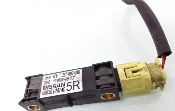 Nissan Almera N16 Airbag deployment crash/impact sensor 0285002009 98830BM740