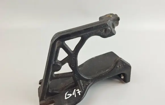 Renault Talisman Engine mounting bracket 7854R