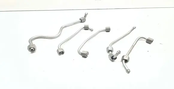 BMW 3 E90 E91 Fuel injector supply line/pipe 