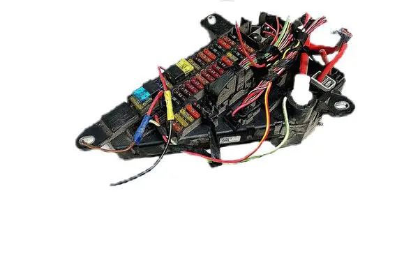 BMW 5 E39 Fuse module 9138830