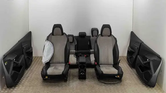 Peugeot 2008 II Interior set 98325787ZD 98325792ZD