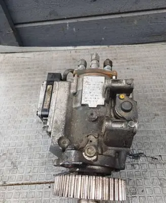 Audi A6 S6 C5 4B Fuel injection high pressure pump 0986444008 0470506006 059130106BX