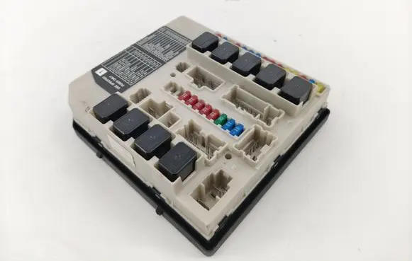 Nissan Pathfinder R51 Fuse module 284B7EB310