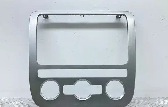 Volkswagen Scirocco Radio/GPS head unit trim 1Q0858069J