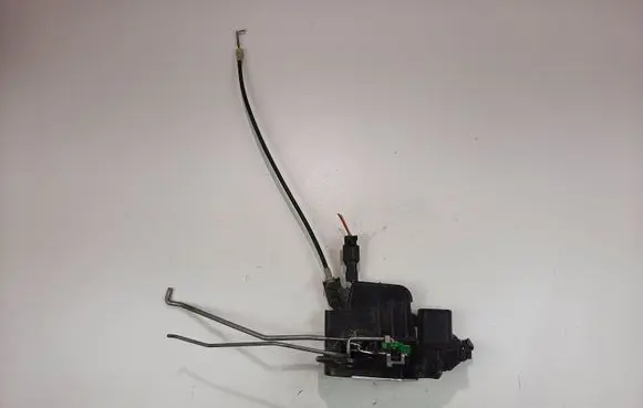 KIA Sorento Front door lock