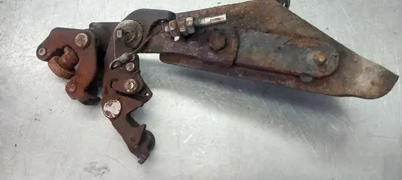 Fiat Doblo Fender mounting bracket 