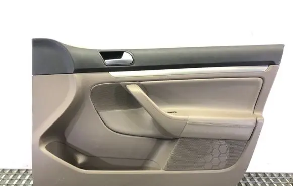 Volkswagen Golf V Front door card panel trim