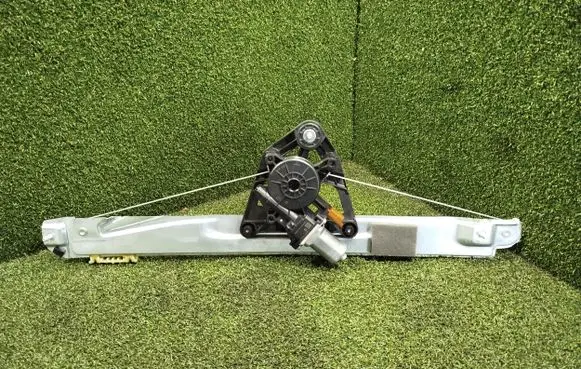 Renault Kangoo III Front door window regulator with motor 807219105R