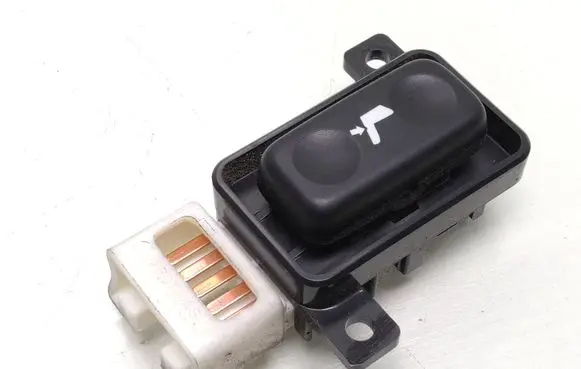 Toyota Auris E180 Seat control switch 182850