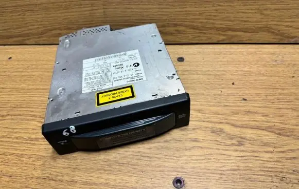 BMW 5 E60 E61 CD/DVD changer 6956939