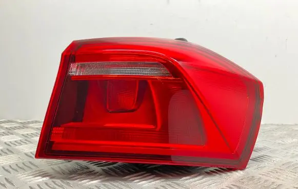 Volkswagen Golf Sportsvan Rear/tail lights 510945096R