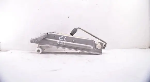 Audi A6 S6 C6 4F Lift Jack 4F0011031