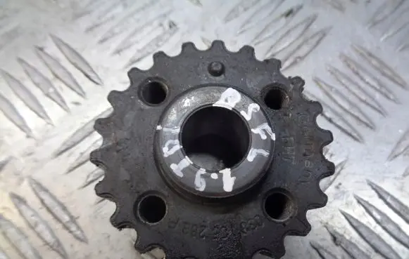 Volkswagen PASSAT B5.5 Timing chain sprocket 038105263