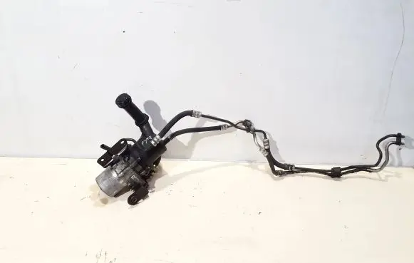 Peugeot 3008 I Power steering pump 9675811080