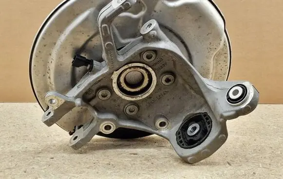 Volvo V90 Cross Country Rear wheel hub spindle/knuckle 31387217 32217287 31471815