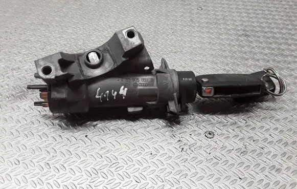 Volkswagen PASSAT B5.5 Ignition lock 4B0905851B