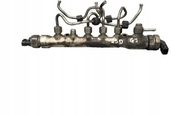 Mazda 6 Fuel injector supply line/pipe 