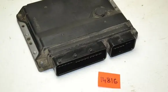 Toyota Auris 150 Engine control unit/module 8966102E71 MB2753000241