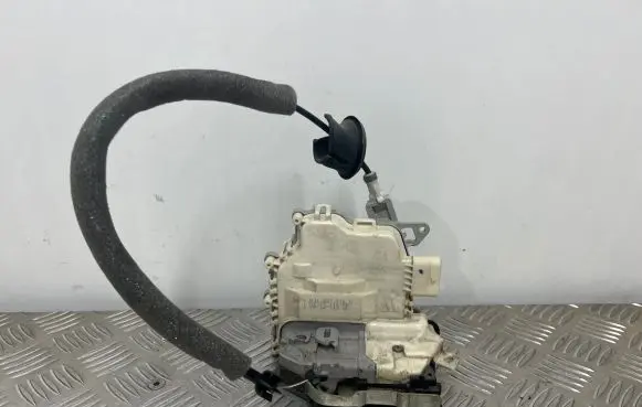 Audi Q5 SQ5 Front door lock 8J1837016D