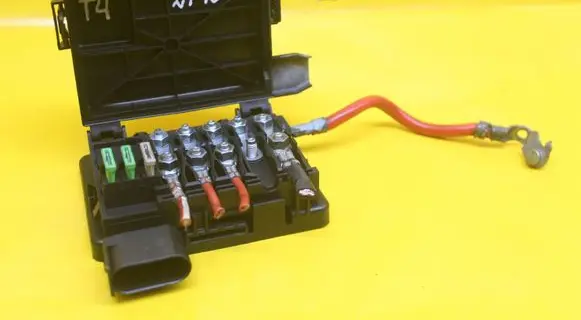 Volkswagen Transporter - Caravelle T4 Fuse module 7D0937509 7D0937550E