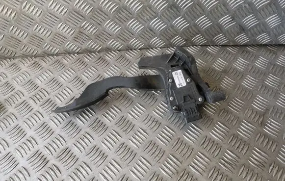 Opel Meriva A Accelerator throttle pedal 93335443 6PV00811002