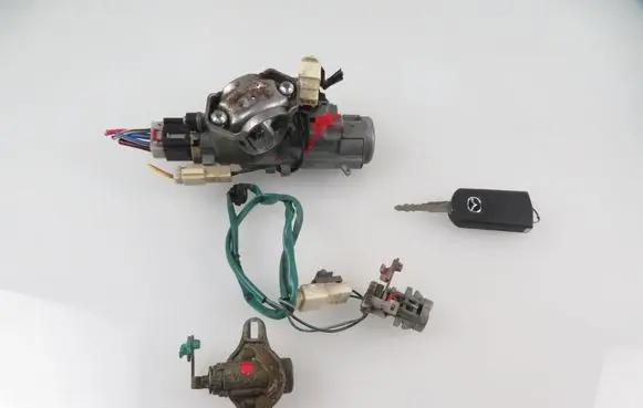Mazda MPV Ignition lock 