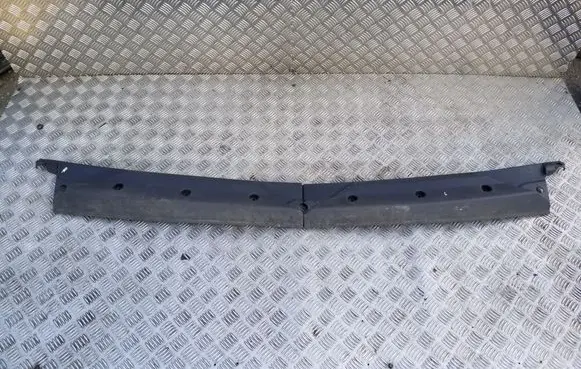 Iveco Daily 6th gen Wiper trim 5801918265 5801918264