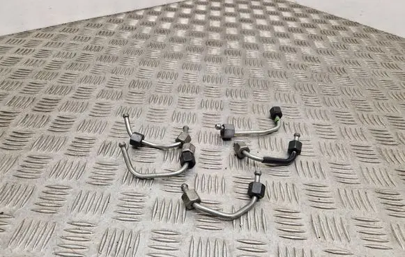 Peugeot 308 Fuel injector supply line/pipe 