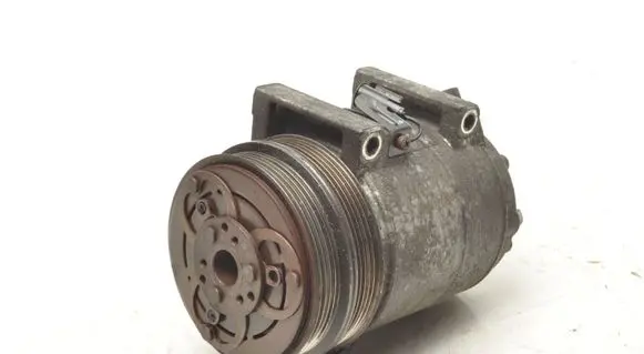 Volvo C30 Air conditioning (A/C) compressor (pump) 31308257