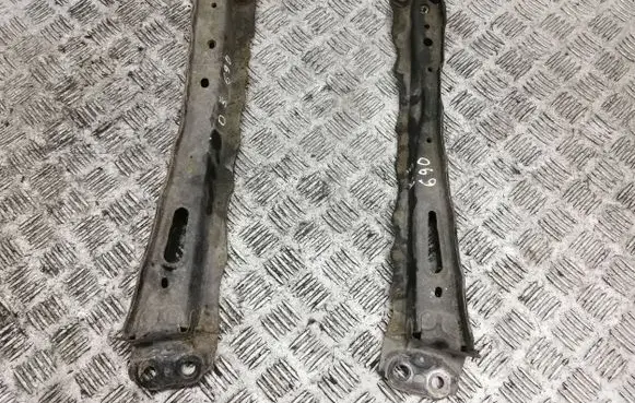 Toyota RAV 4 (XA40) Side radiator support slam panel 