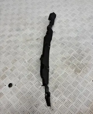 Mitsubishi Pajero Fender end trim MR584915