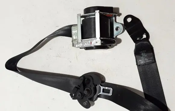 Land Rover Evoque I Front seatbelt BJ32611B09CC