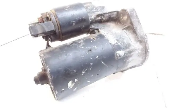 Volkswagen Golf IV Starter motor 020911023F