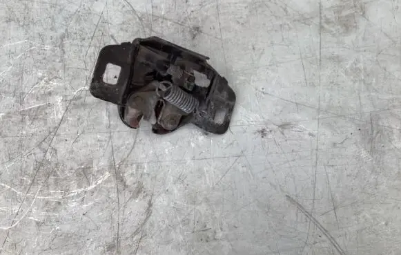 Chrysler Town & Country V Engine bonnet/hood lock/catch