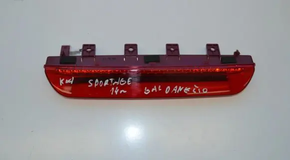 KIA Sportage Third/center stoplight