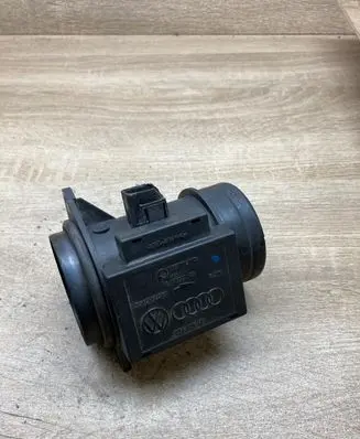 Volkswagen Polo IV 9N3 Mass air flow meter 074906461 71822101