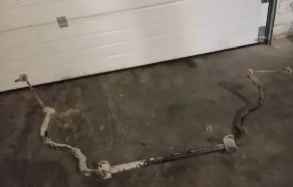 Front anti-roll bar/sway bar