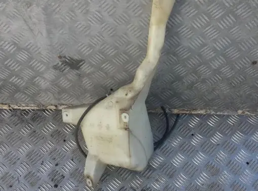 Honda Civic Windshield washer fluid reservoir/tank