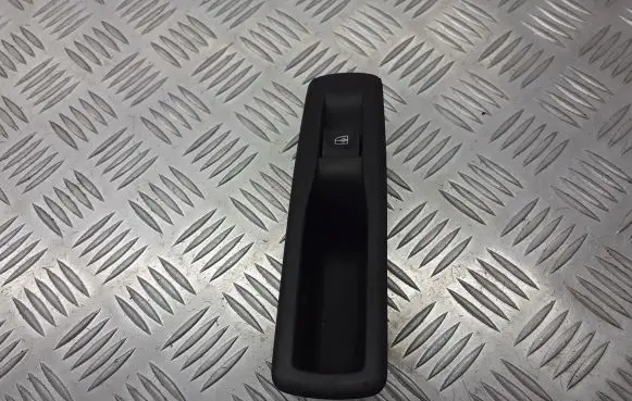 Renault Laguna III Quarter vent window switch 82944002R