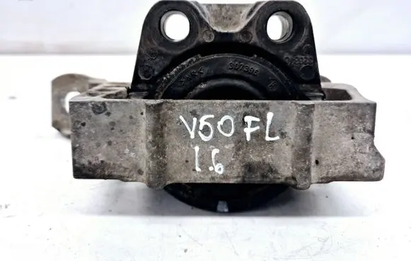 Volvo V50 Engine mount bracket 307396 326840